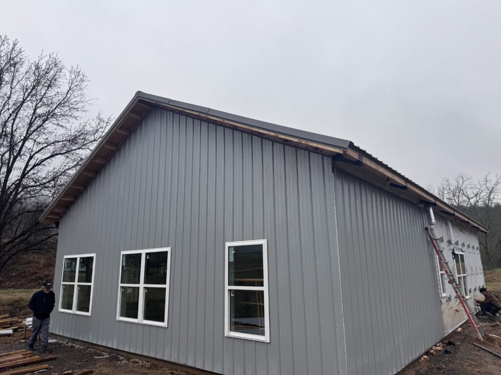 Side picture of metal building built my RoofingCo.com